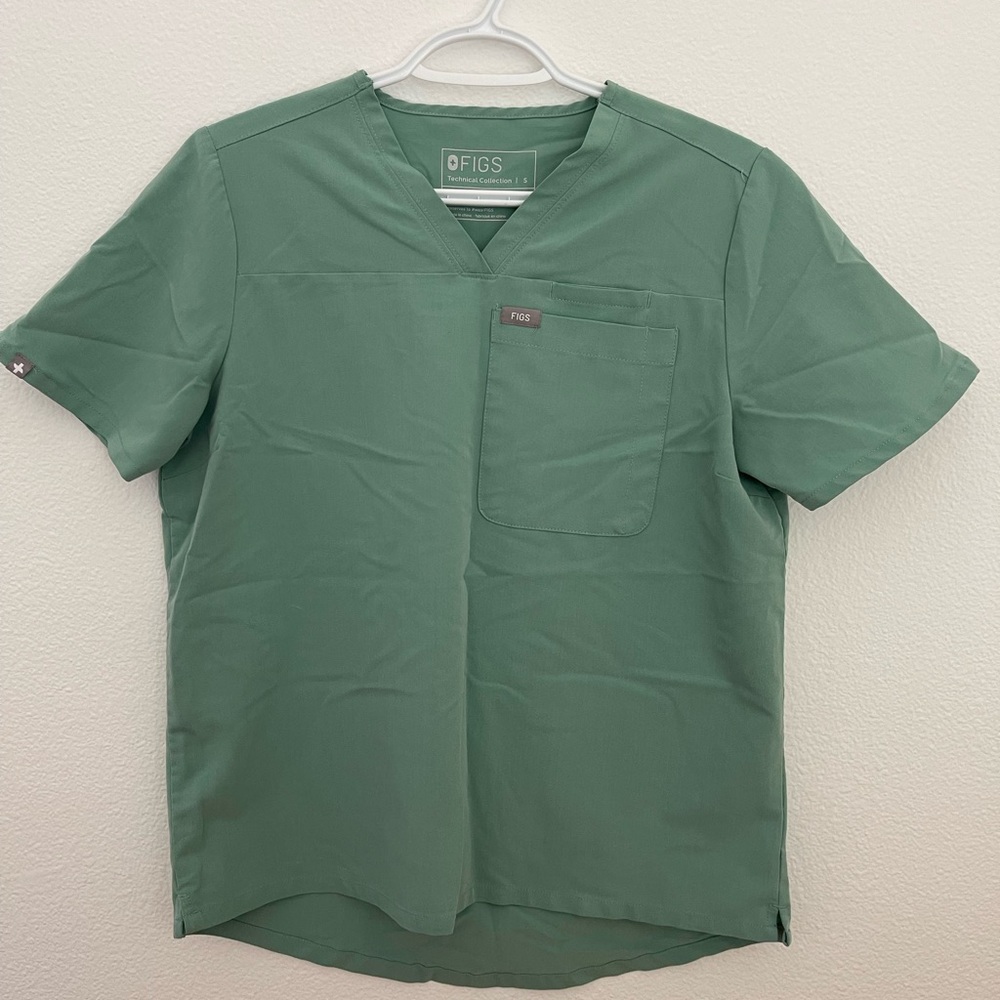 Scrub top